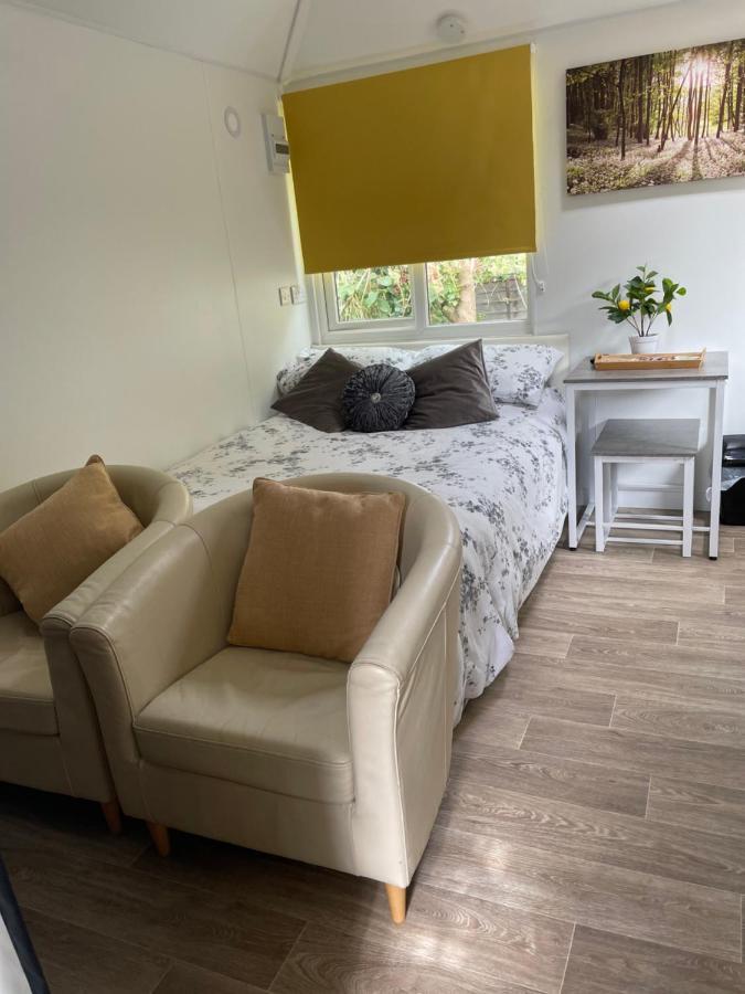 The Little Nest Beach Sole Use Accommodation Near To Bath Wick  ภายนอก รูปภาพ